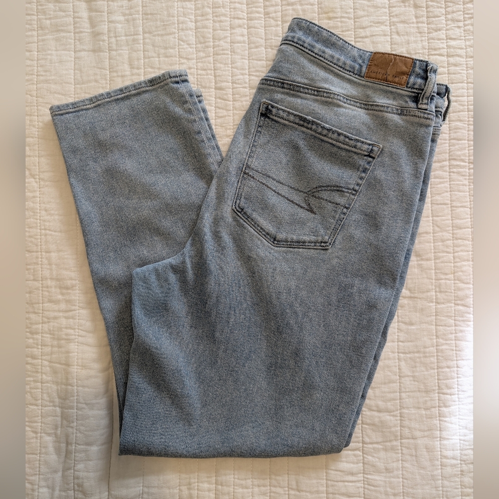 American Eagle Mom Straight Jean